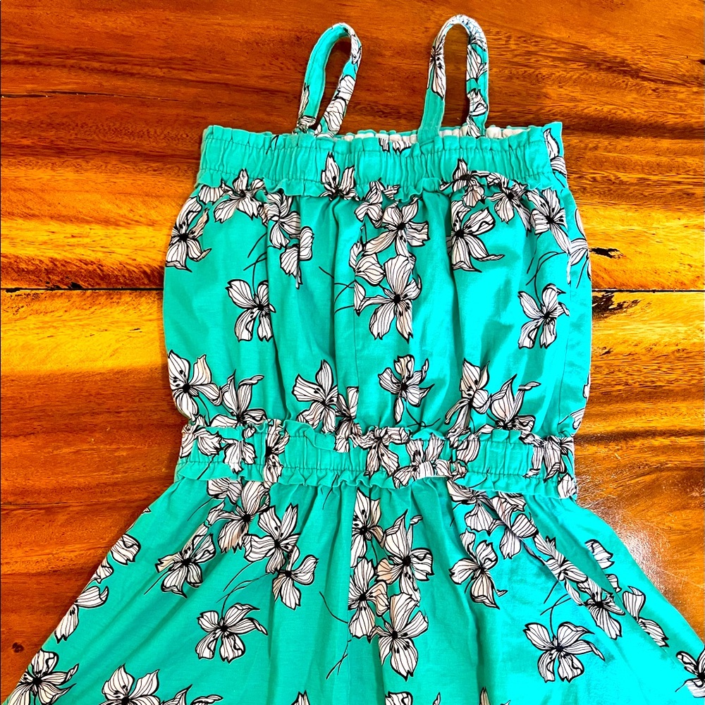 Summer short dress in cotton.